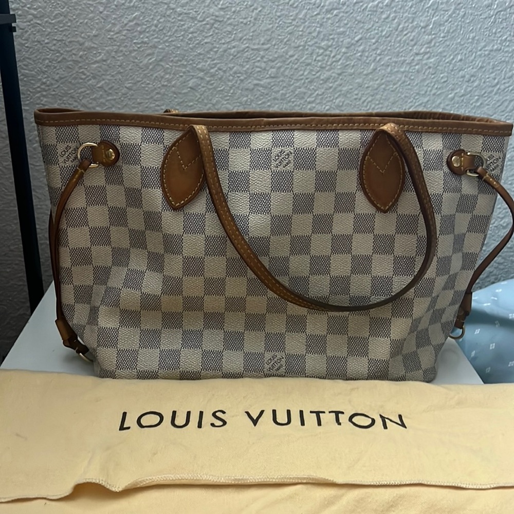 Louis Vuitton Neverfull pre-loved
